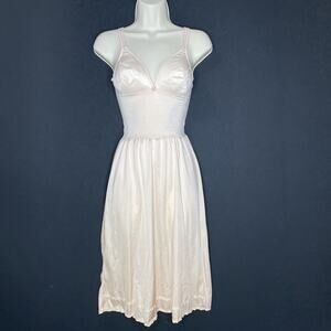 VTG Olga Slip Dress Underwire Drop No Seam Bodysilk 36 B Sexy Lingerie Retro